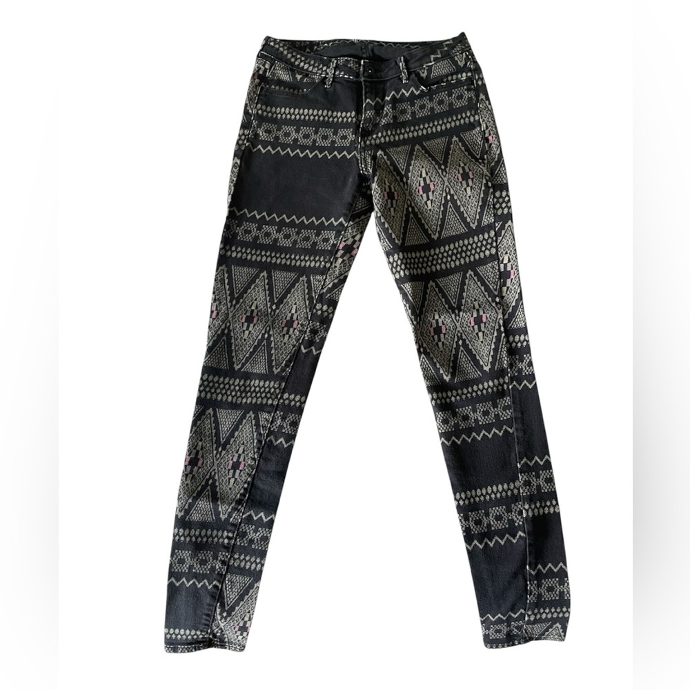 Levi’s “Legging” Black Aztec Print Skinny Jeans